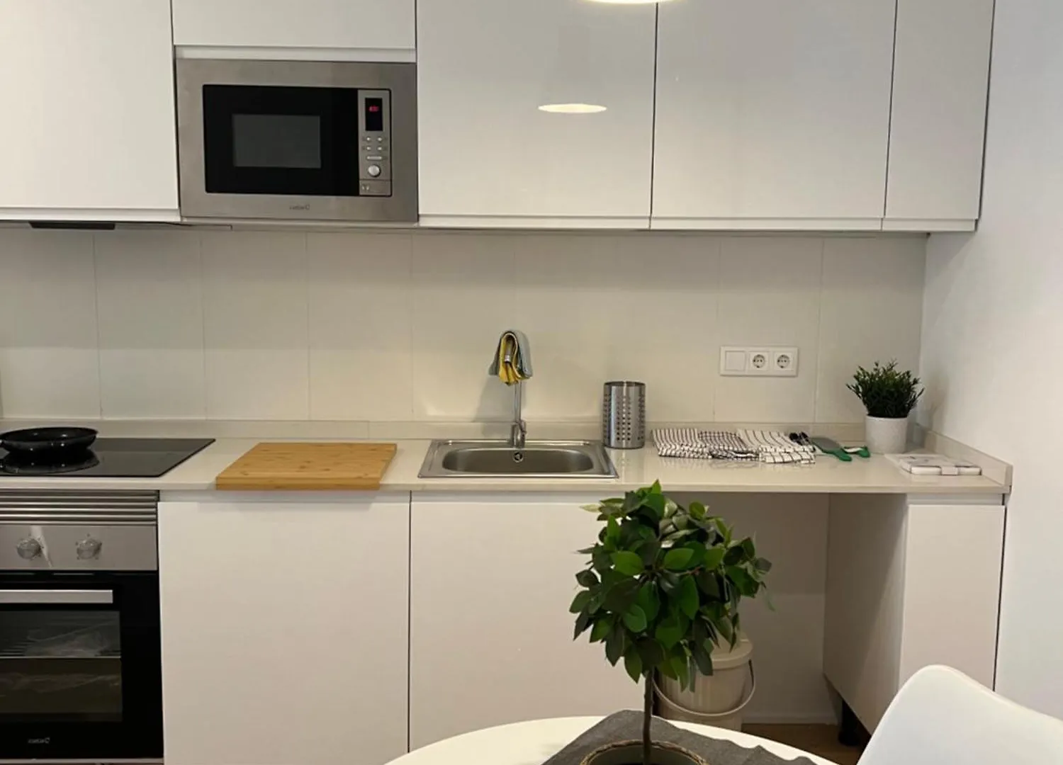Sostoa Homes Malaga Apartment